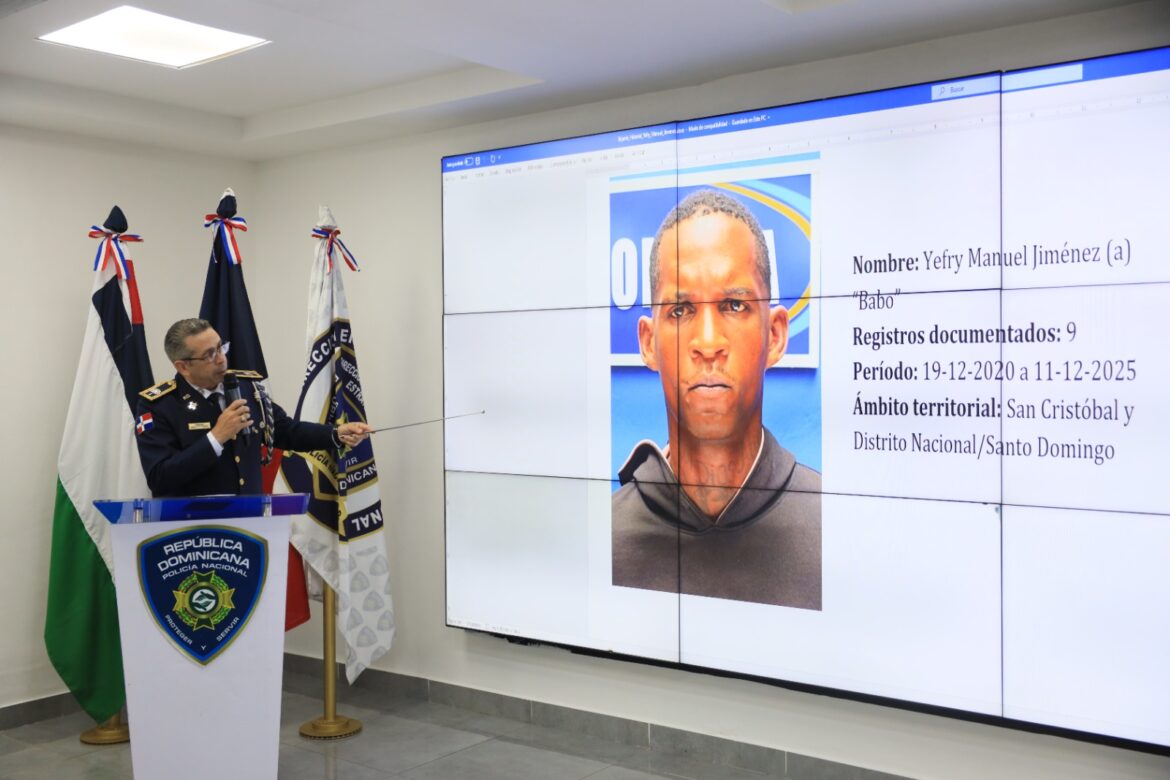 Agentes de la Dirección Central de Investigación